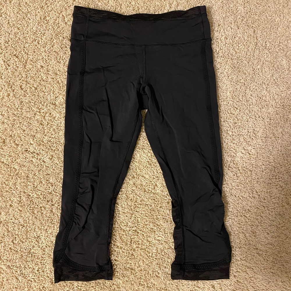 Cropped black lululemon leggings